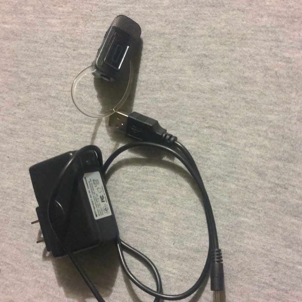 Emerson Bluetooth headset ear piece for phones